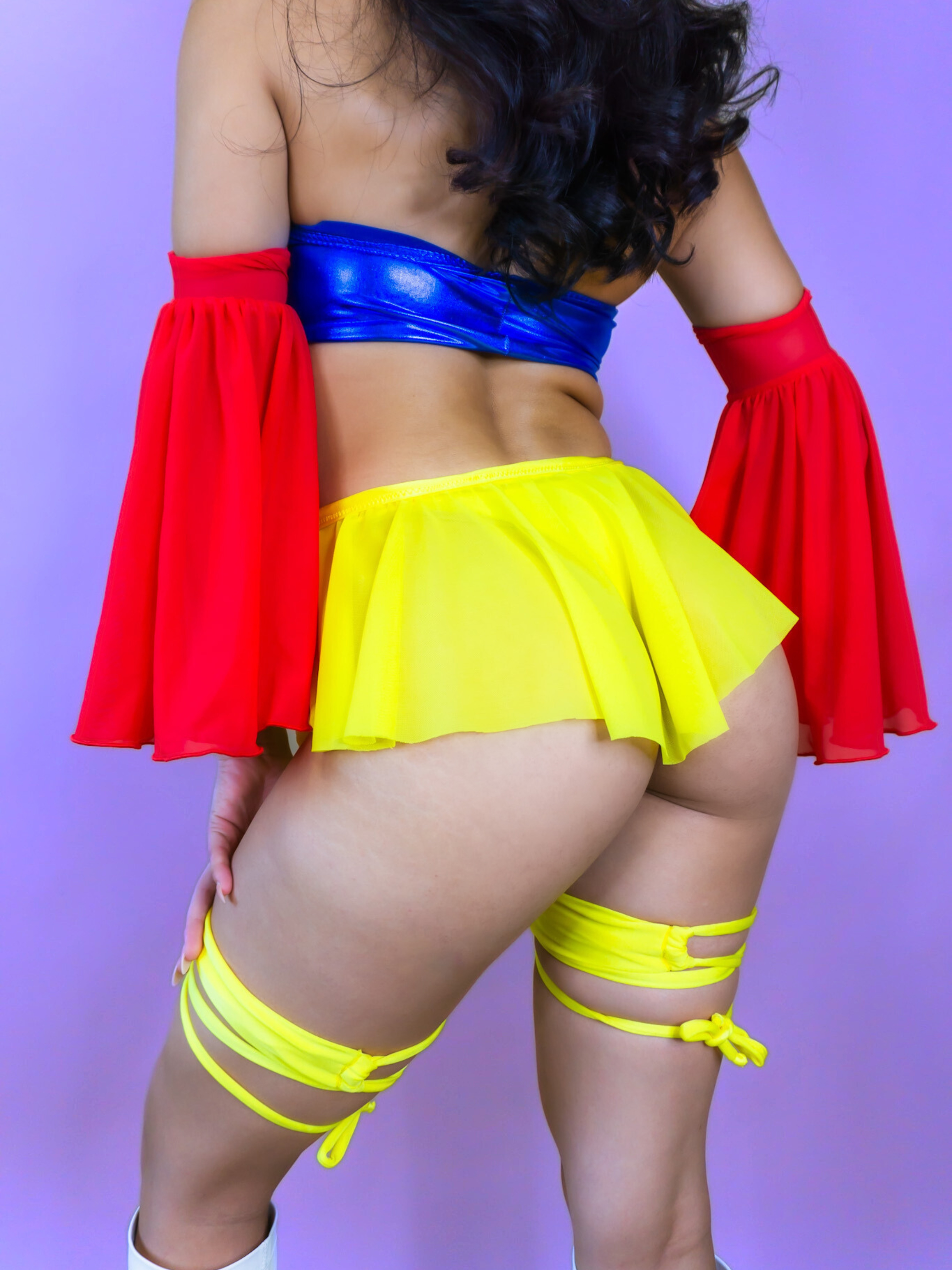 SNOW WHITE RAVES