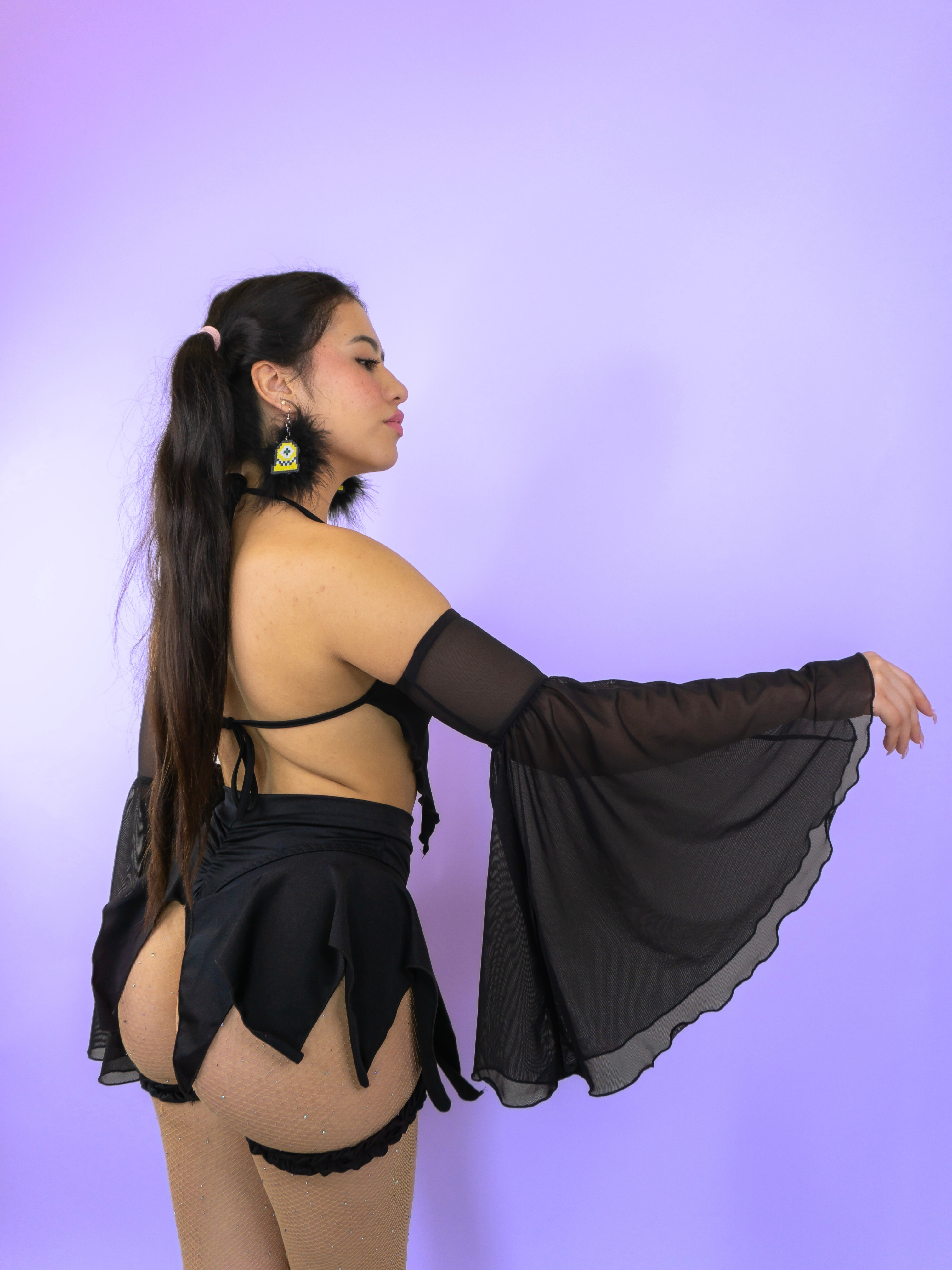 BELL SLEEVES