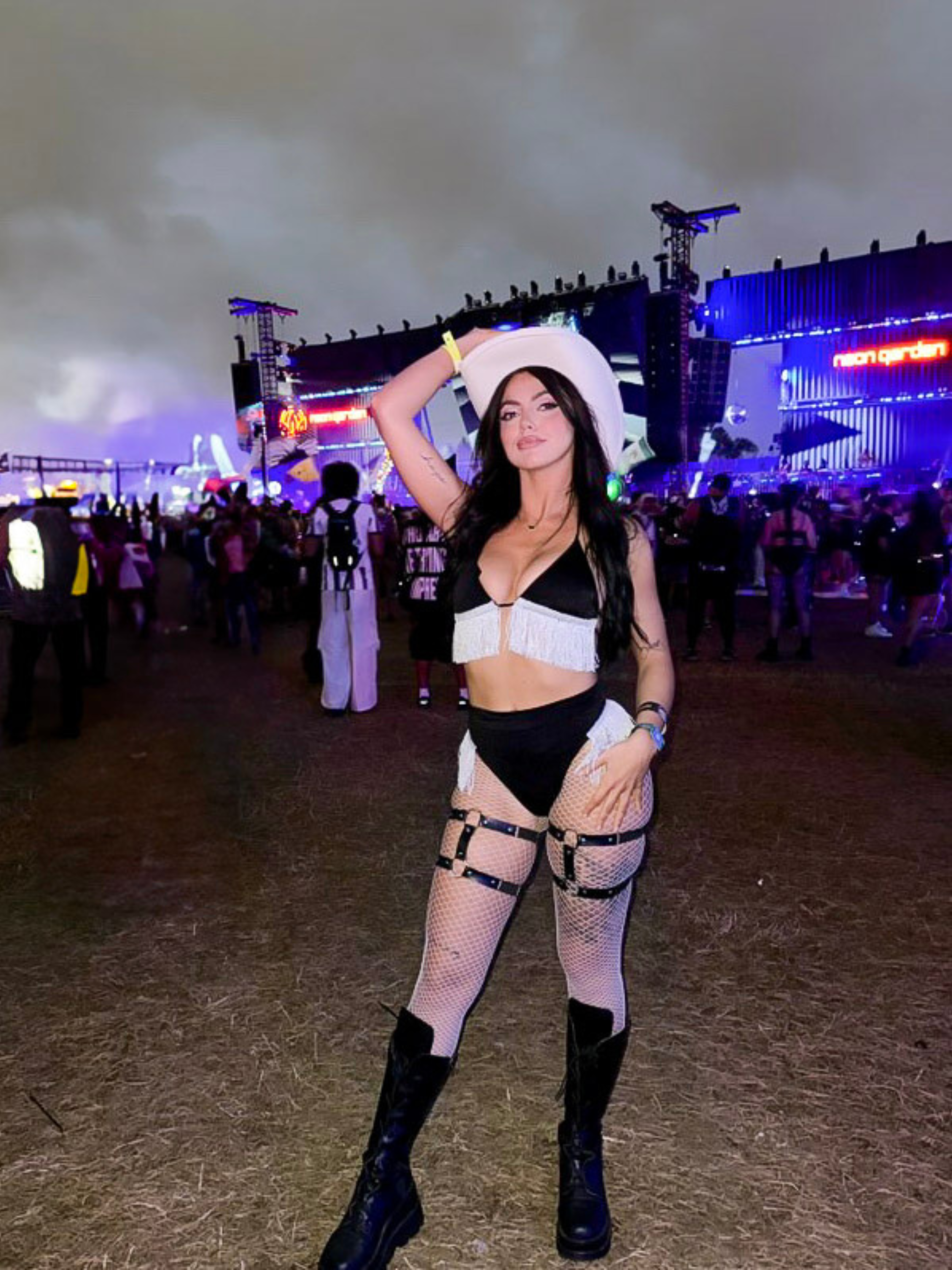 COWGIRL RAVES