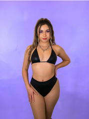 BLACK TRIANGLE TOP
