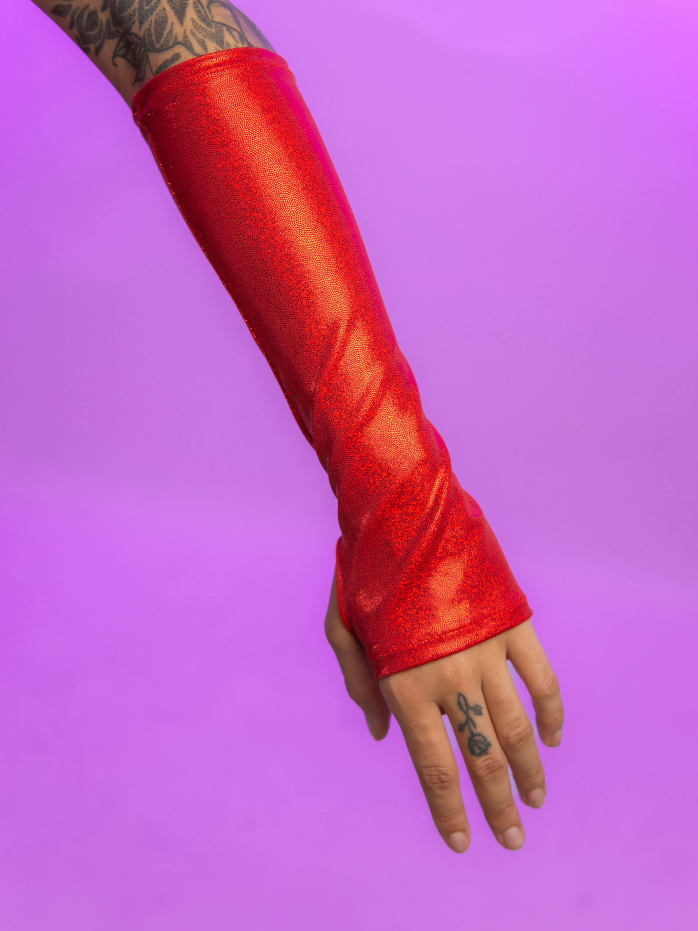 RED HOLO GLOVES